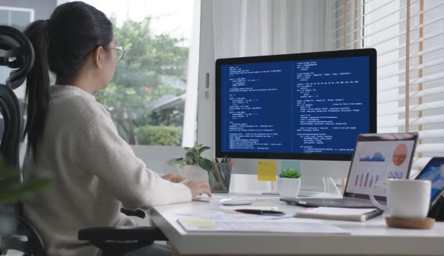 吴忠小程序开发：什么是 cURL 命令？